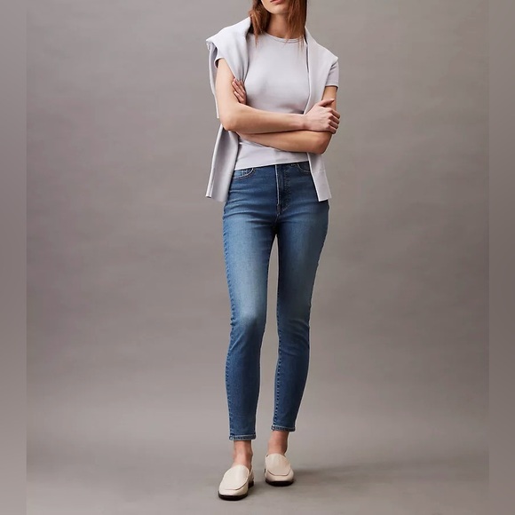 💙FINAL SALE💙 Vintage Calvin Klein High-Rise Slim Fit Jeans – Light Wash Size 25 - Picture 3 of 9